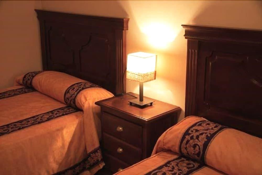 Hotel Patri Huéscar Extérieur photo
