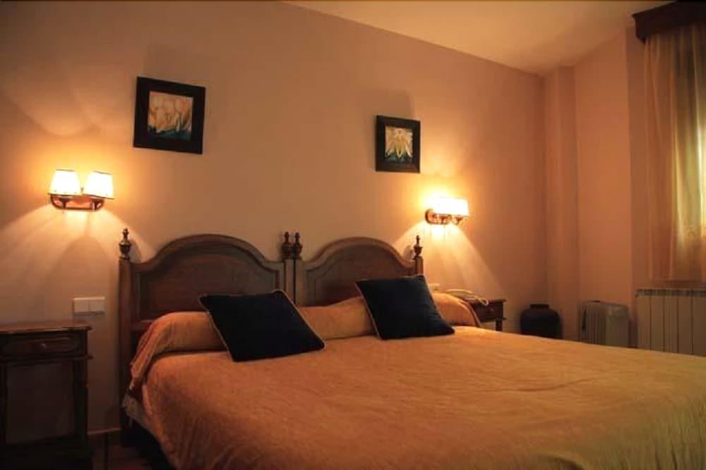 Hotel Patri Huéscar Extérieur photo