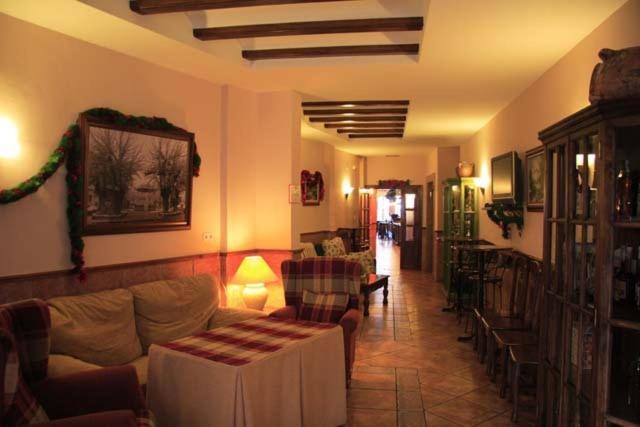 Hotel Patri Huéscar Extérieur photo