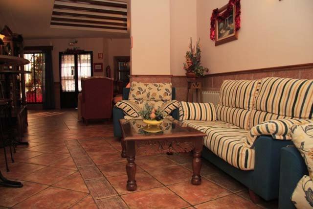 Hotel Patri Huéscar Extérieur photo