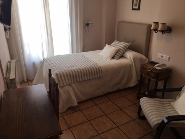 Hotel Patri Huéscar Extérieur photo