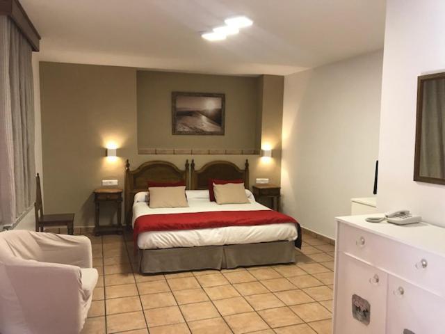Hotel Patri Huéscar Extérieur photo