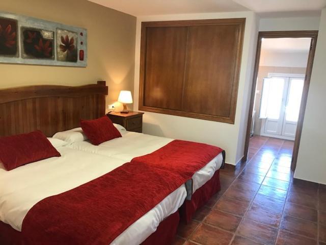 Hotel Patri Huéscar Extérieur photo