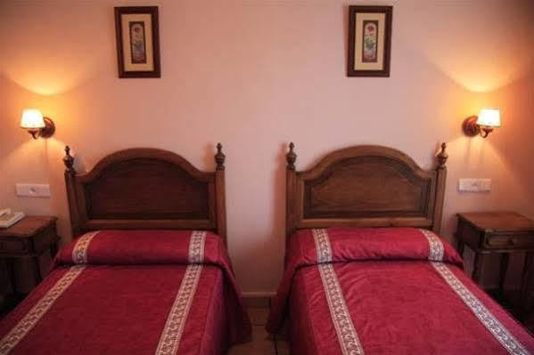 Hotel Patri Huéscar Extérieur photo